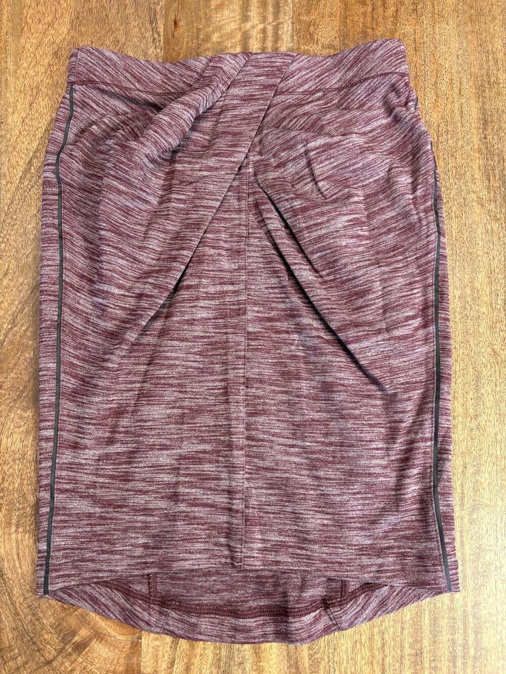 Lululemon Yoga Haven Skirt 6 Purple Wrap Athletic Knit Blend Fitted Stretchy
